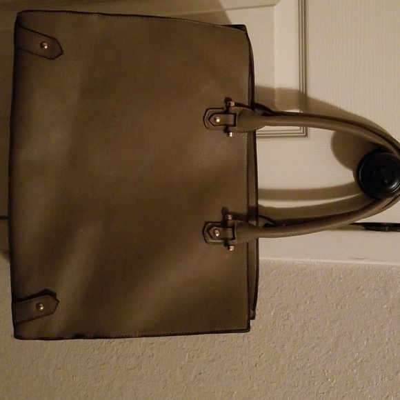 Purse - Picture 2 of 4